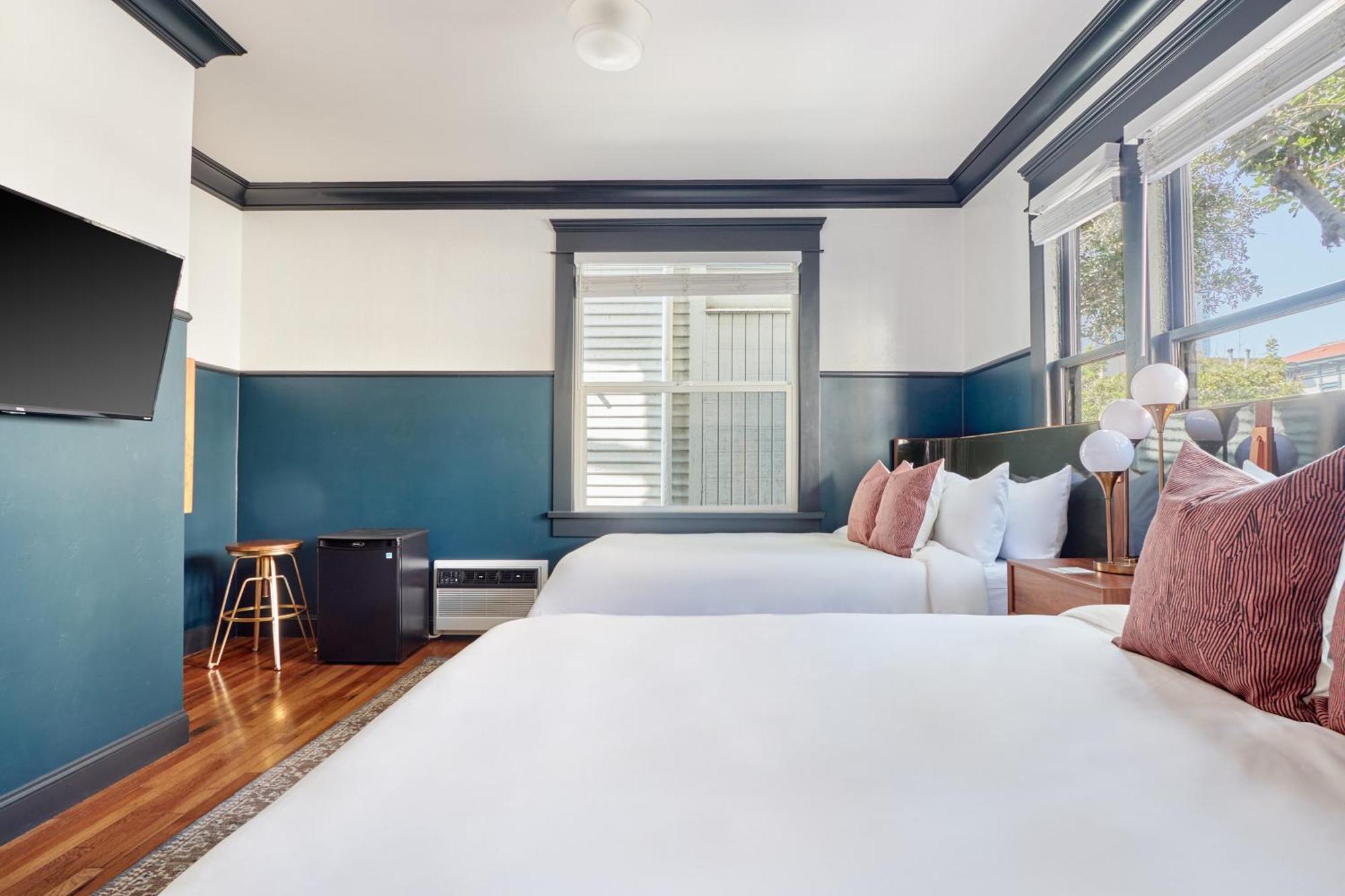 The Davis Downtown San Diego Chambre photo